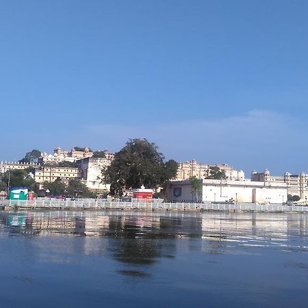 Lake Face Udaipur Exterior foto